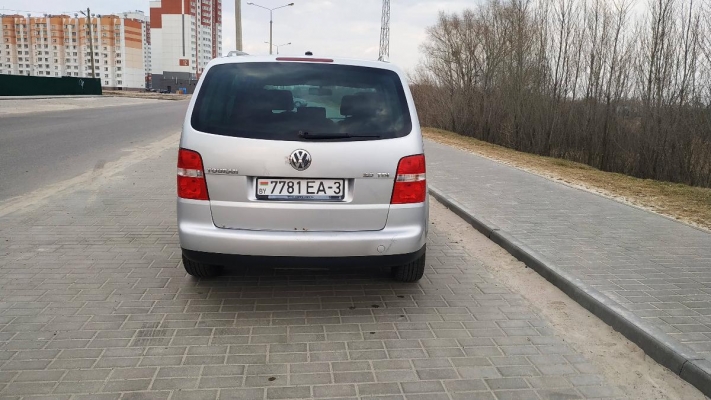 Volkswagen Touran 2005 года в городе Гомель фото 3