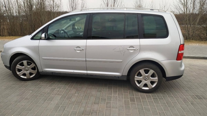 Volkswagen Touran 2005 года в городе Гомель фото 4