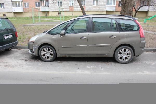 Citroen C4 grand picasso 2010 года в городе Брест фото 1