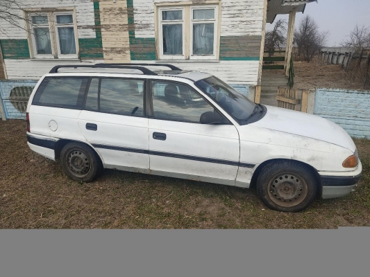 Opel Astra 1992 года в городе Речица фото 6