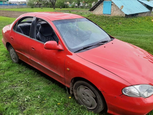 Hyundai Elantra 1998 года в городе 20 км от солигорска фото 2