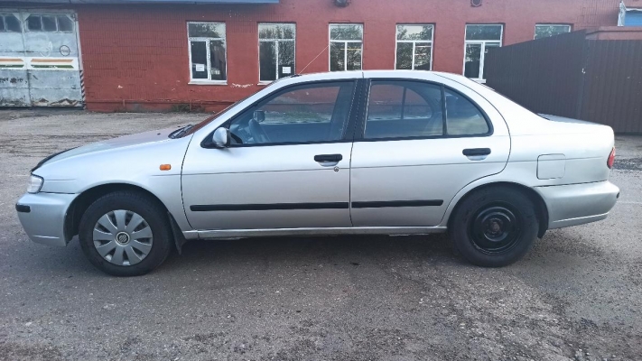 Nissan Almera 1999 года в городе Минск фото 3