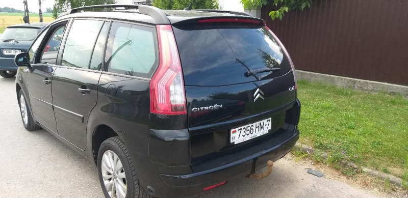 Citroen C4 grand picasso 2009 года в городе Озерцо фото 2