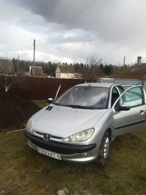 Peugeot 206 2002 года в городе Борисрв фото 1