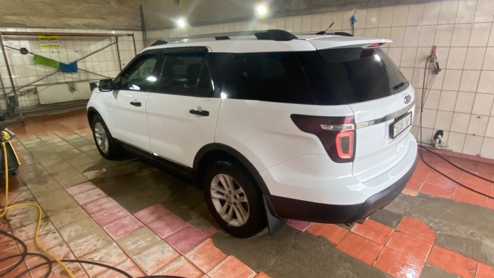 Ford Explorer 2013 года в городе Кобрин фото 2