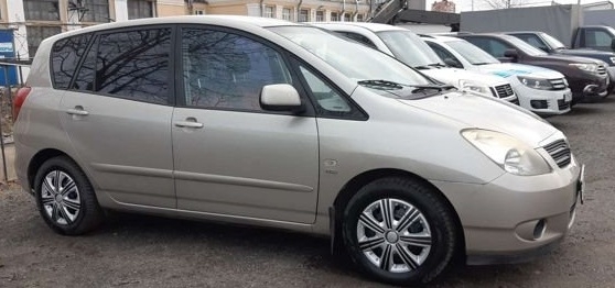 Toyota Corolla Verso 2003 года в городе минск фото 1