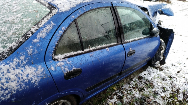 Nissan Almera 2002 года в городе Мядель фото 3