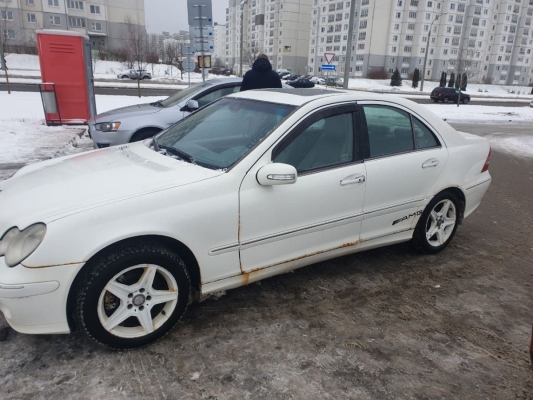 Mercedesbenz C-klass 2004 года в городе Минск фото 2