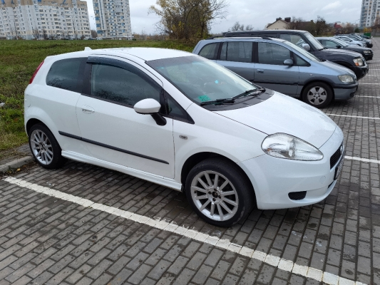 Fiat Grande punto 2009 года в городе Минск фото 1