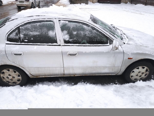 Mitsubishi Carisma 1998 года в городе Минск,улица карвата фото 1