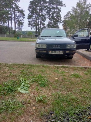 Audi 80 1990 года в городе Город старые дароги фото 5