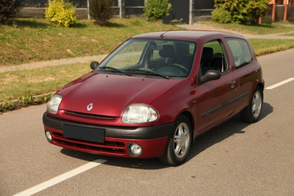 Renault Clio 2001 года в городе Минск фото 1