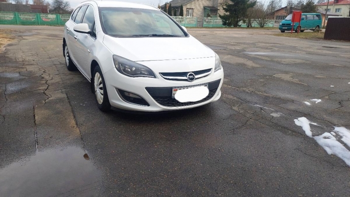 Opel Astra 2012 года в городе Марина горка фото 1