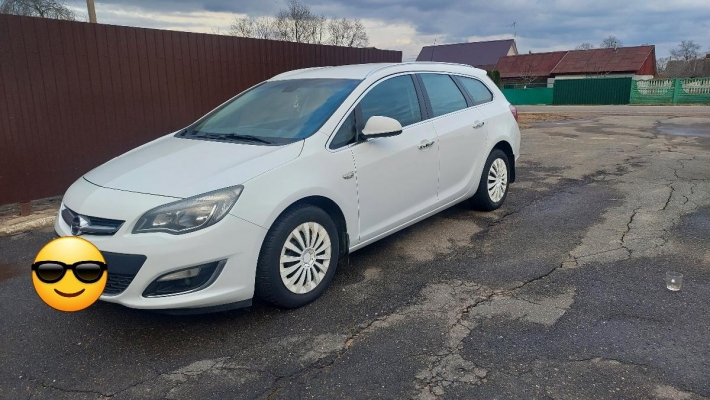 Opel Astra 2012 года в городе Марина горка фото 2