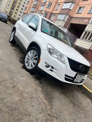 Volkswagen Tiguan 2010 года в городе Минск фото 1