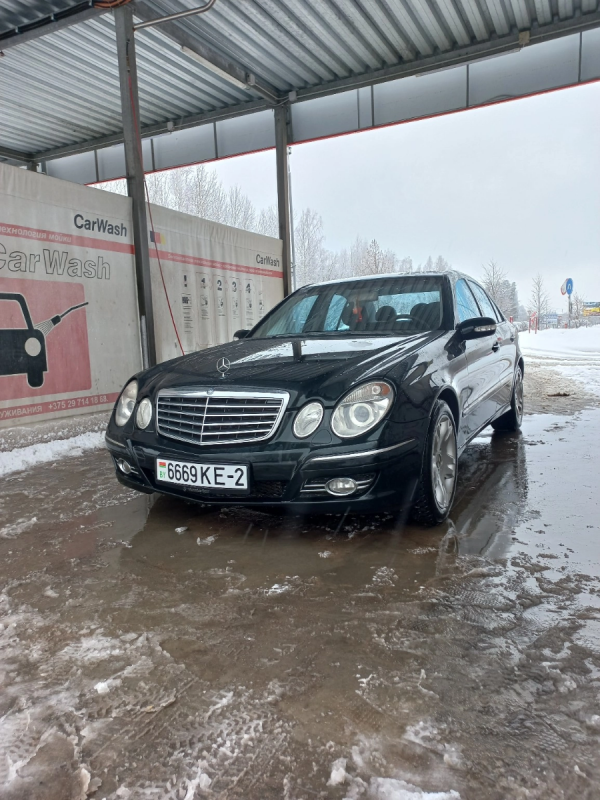 Mercedes-Benz E-класс 2003 года в городе Новополоцк фото 1