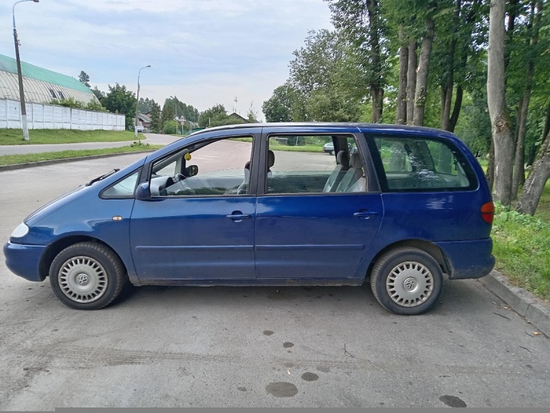 Volkswagen Sharan 1996 года в городе Витебск фото 1
