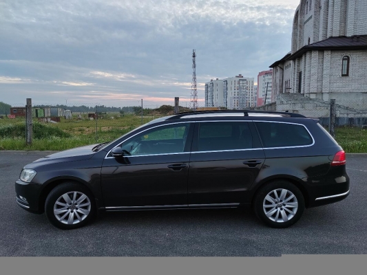 Volkswagen Passat 2011 года в городе Барановичи фото 3