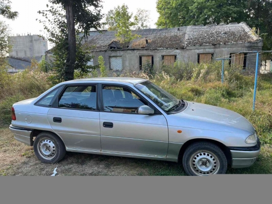 Opel Astra 1997 года в городе Кричев фото 3