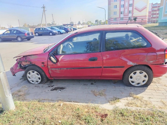 Mazda 323 1998 года в городе Ветка фото 2