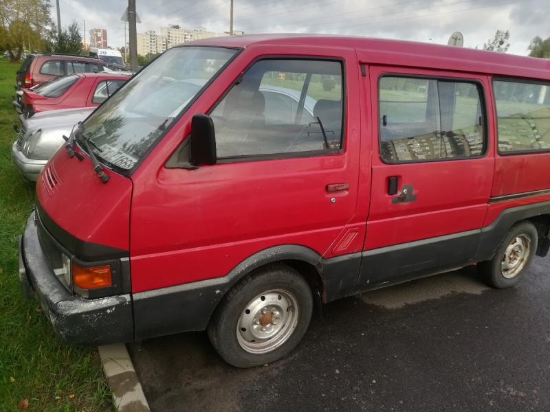 Nissan  1992 года в городе Брест фото 1