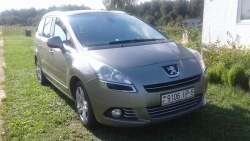 Peugeot 5008 2010 года в городе солигорск фото 1