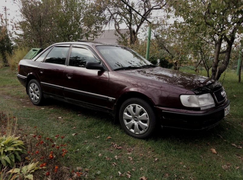 Audi  1992 года в городе Брест фото 1