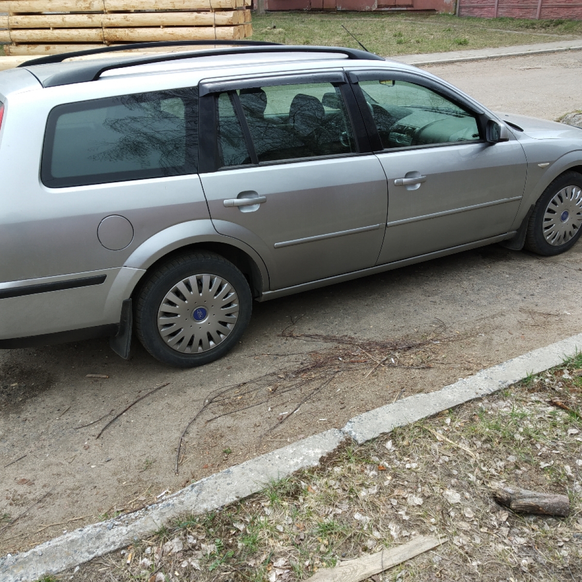 Купить Ford Mondeo 2004 года в городе Ивацевичи за 3500 у.е. продажа авто  на автомобильной доске объявлений Avtovikyp.by