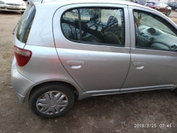 Toyota Yaris 2001 года в городе Минск фото 3