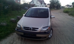 Opel Zafira 2003 года в городе - фото 2