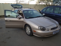 Ford Taurus 1999 года в городе Барановичи фото 1