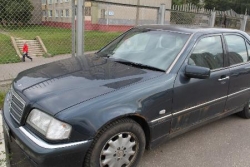 Mercedesbenz 202 кузов 1999 года в городе Минск фото 1