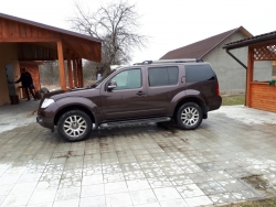 Nissan Pathfinder 2012 года в городе Солигорск фото 1