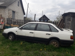 Volkswagen Passat 1990 года в городе Осиповичи фото 4