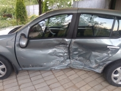 Renault Sandero 2011 года в городе Минск, гараж в районе Ангарско фото 1