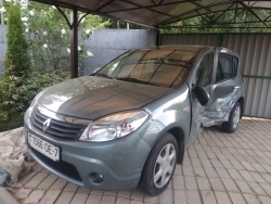 Renault Sandero 2011 года в городе Минск, гараж в районе Ангарско фото 3