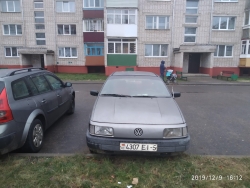 Volkswagen Passat 1991 года в городе Старые Дороги фото 3